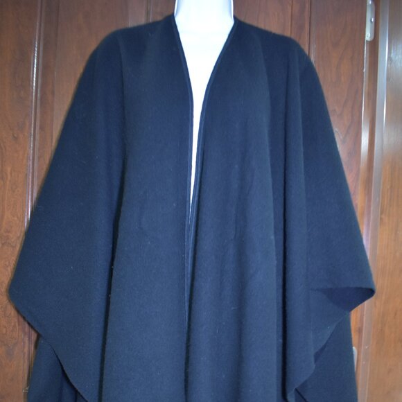 Black Cape Open Poncho Fringe Bottom One Size Cozy Fall Winter Layer - Picture 3 of 6
